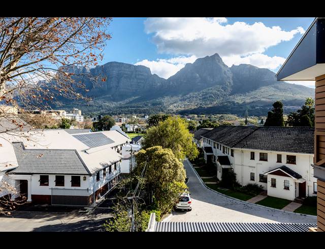 2 BEDROOM APARTMENT FOR SALE IN RONDEBOSCH